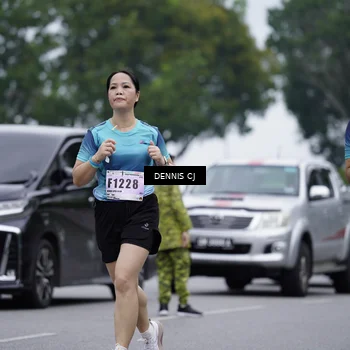 Runner Photo 8943962