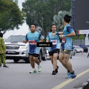 Runner Photo 8943977