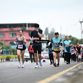 Runner Photo 8944060