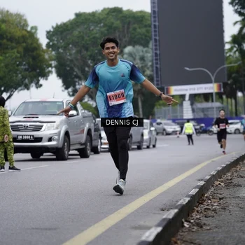 Runner Photo 8944063