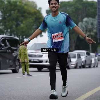Runner Photo 8944101