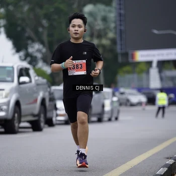Runner Photo 8944134