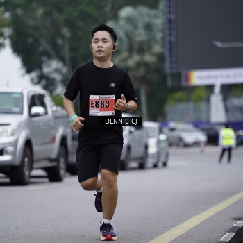 Runner Photo 8944136