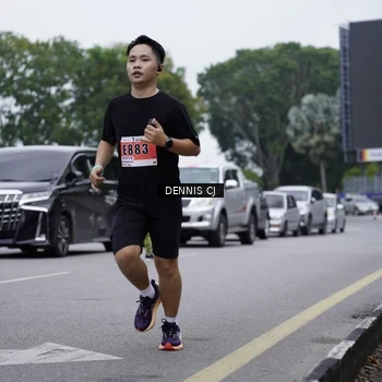 Runner Photo 8944147