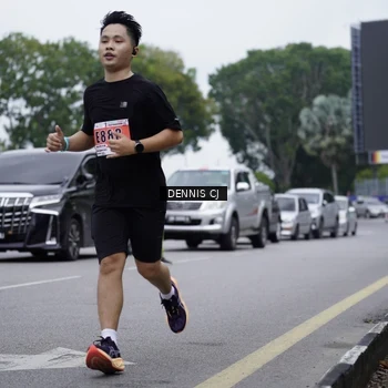 Runner Photo 8944152