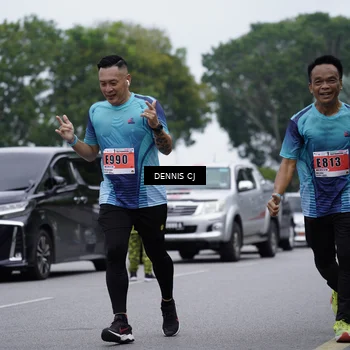 Runner Photo 8944271