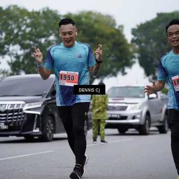 Runner Photo 8944283