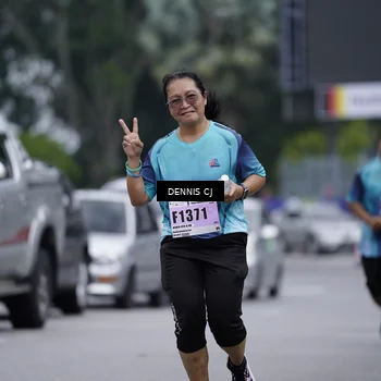 Runner Photo 8944342