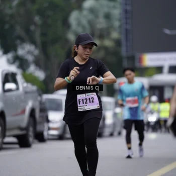 Runner Photo 8944434