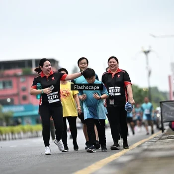 Runner Photo 8944459