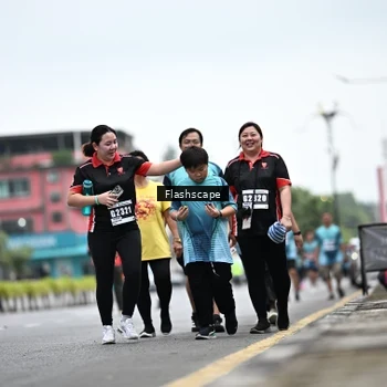 Runner Photo 8944466