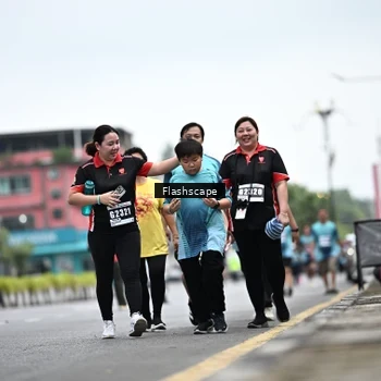 Runner Photo 8944481