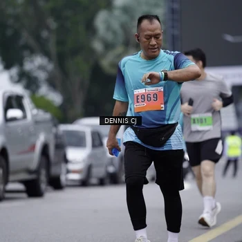 Runner Photo 8944499