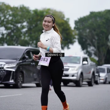 Runner Photo 8944628