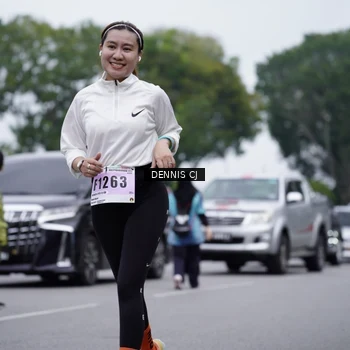 Runner Photo 8944648