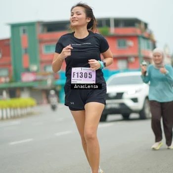 Runner Photo 8944689