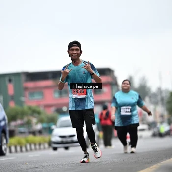Runner Photo 8944902