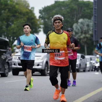 Runner Photo 8944946