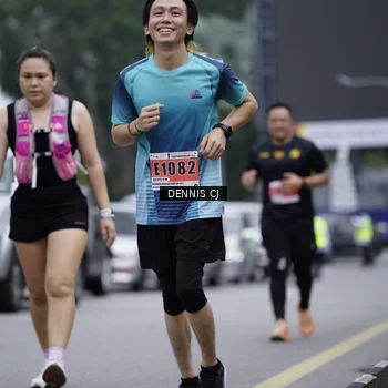 Runner Photo 8945049