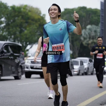 Runner Photo 8945060