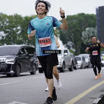 Runner Photo 8945081
