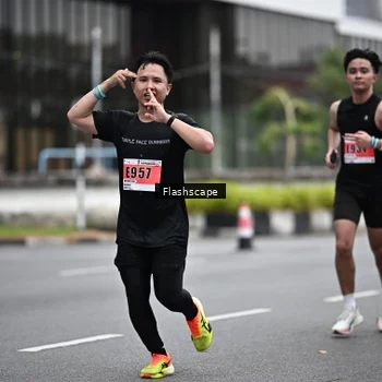 Runner Photo 8945087