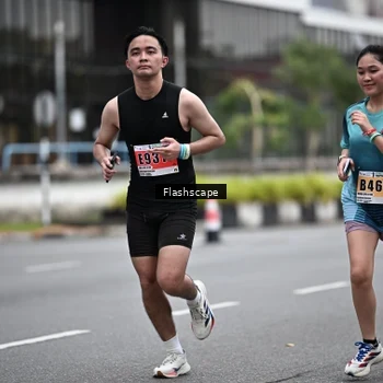 Runner Photo 8945099
