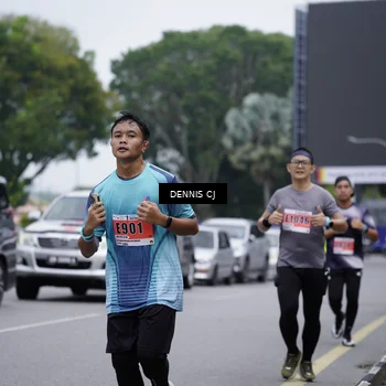 Runner Photo 8945287