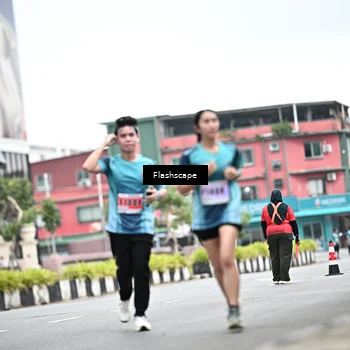 Runner Photo 8945345