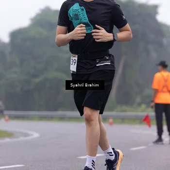 Runner Photo 8945398