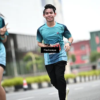Runner Photo 8945404