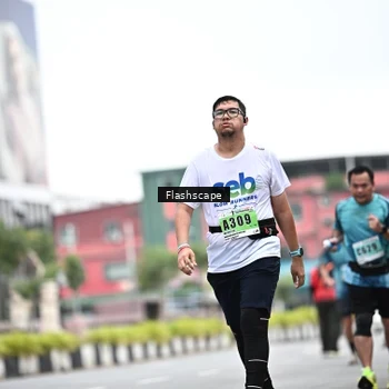 Runner Photo 8945455