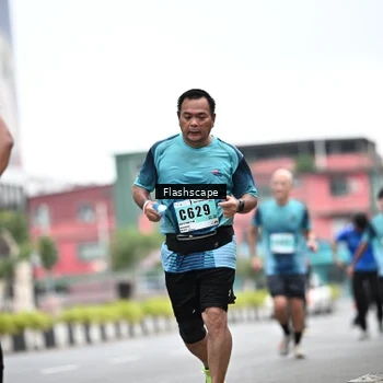 Runner Photo 8945475