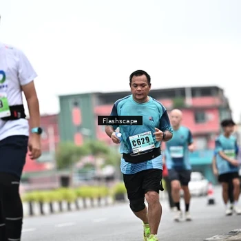 Runner Photo 8945495