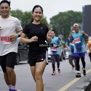 Runner Photo 8945638