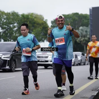 Runner Photo 8945643