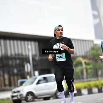 Runner Photo 8945824