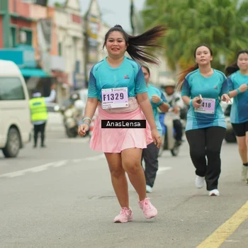 Runner Photo 8946005