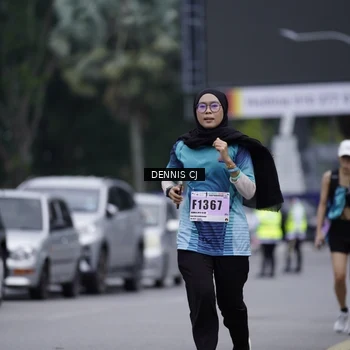 Runner Photo 8946043