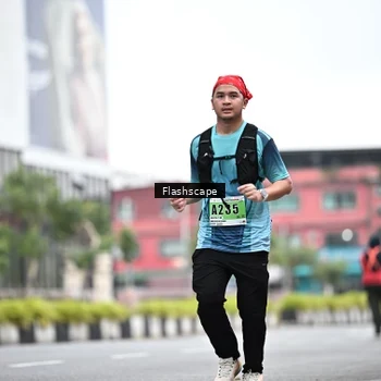 Runner Photo 8946053