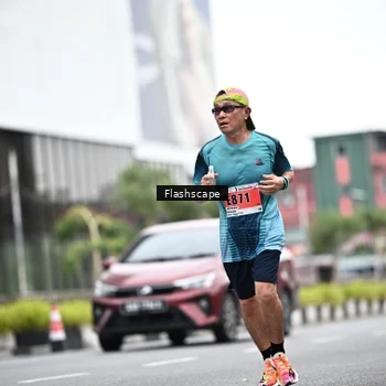 Runner Photo 8946573