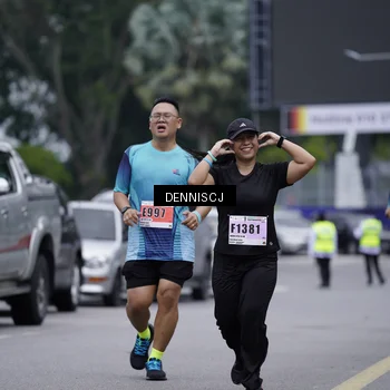 Runner Photo 8947493