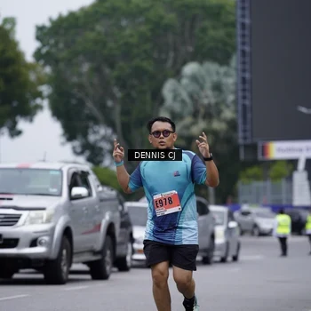Runner Photo 8947839