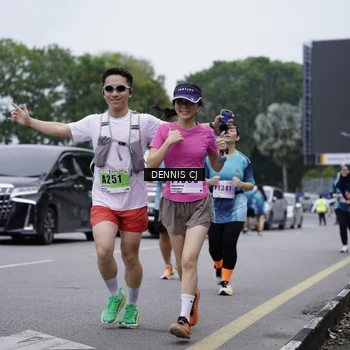 Runner Photo 8948503