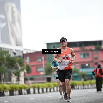 Runner Photo 8948696