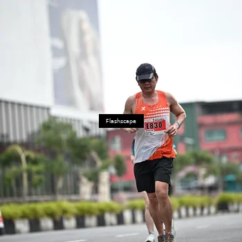 Runner Photo 8948746