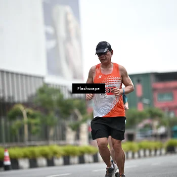 Runner Photo 8948757