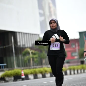 Runner Photo 8948862