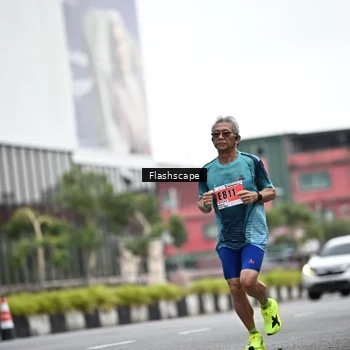 Runner Photo 8948944
