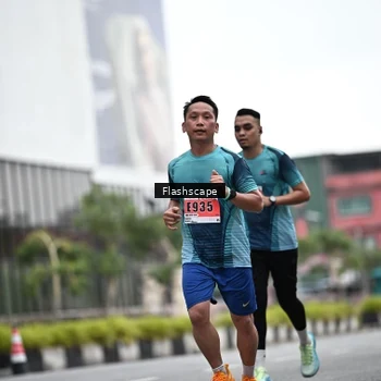 Runner Photo 8948996